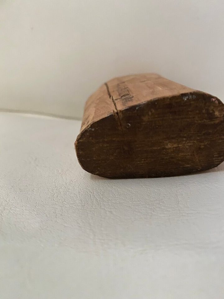 100 years old sinking sandalwood