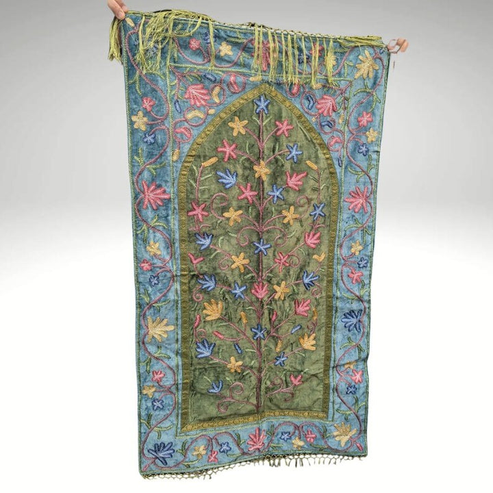 The Handmade Prayer Mat in silk from Kashmi